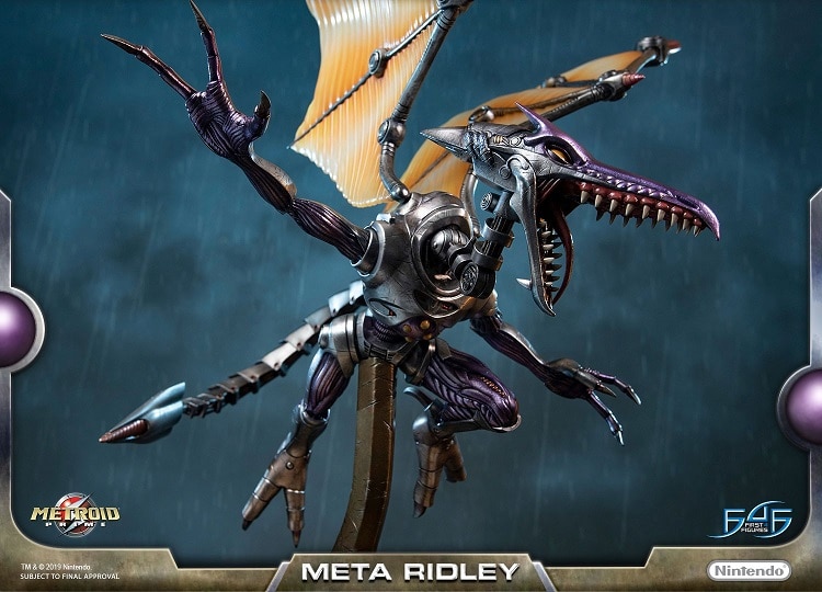 Meta Ridley Standard / Polyresin Statue